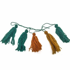 Guirlanda Verde de Tassel Decorada 1 Metro